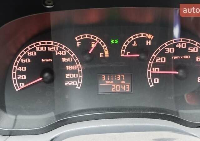 Серый Фиат Сиена, объемом двигателя 1.2 л и пробегом 311 тыс. км за 3000 $, фото 5 на Automoto.ua