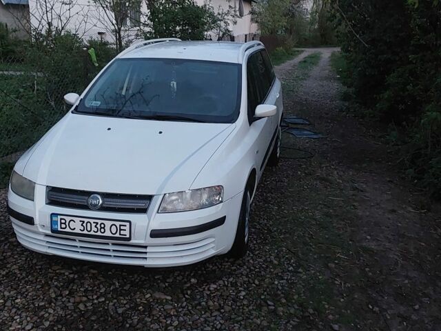 Белый Фиат Стило, объемом двигателя 1.9 л и пробегом 310 тыс. км за 3100 $, фото 3 на Automoto.ua