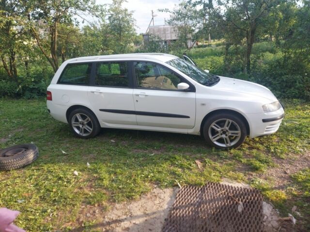 Белый Фиат Стило, объемом двигателя 1.9 л и пробегом 310 тыс. км за 3100 $, фото 6 на Automoto.ua