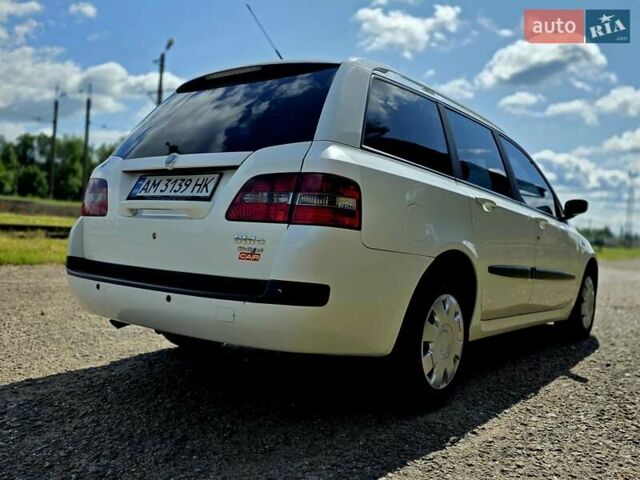Белый Фиат Стило, объемом двигателя 1.91 л и пробегом 280 тыс. км за 3950 $, фото 3 на Automoto.ua