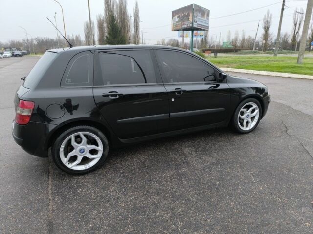 Чорний Фіат Стіло, об'ємом двигуна 1.6 л та пробігом 156 тис. км за 4500 $, фото 3 на Automoto.ua