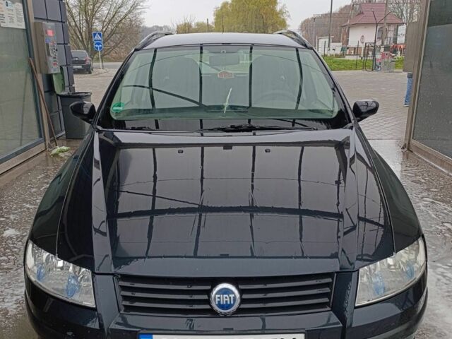Черный Фиат Стило, объемом двигателя 1.6 л и пробегом 370 тыс. км за 4200 $, фото 1 на Automoto.ua