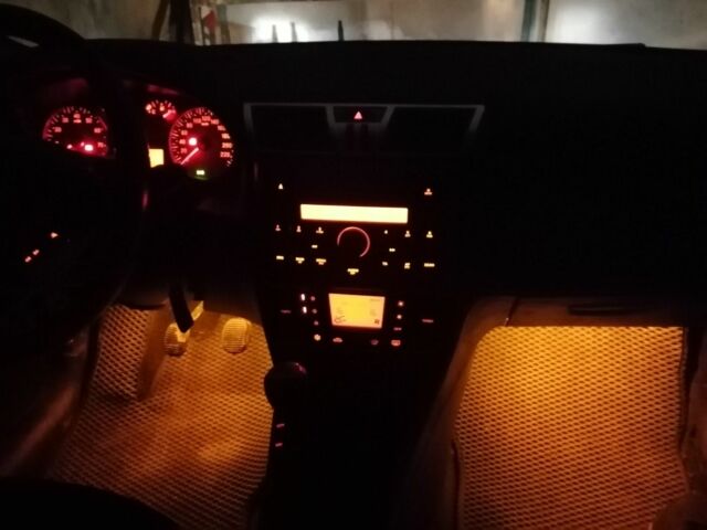 Черный Фиат Стило, объемом двигателя 1.6 л и пробегом 180 тыс. км за 4500 $, фото 4 на Automoto.ua