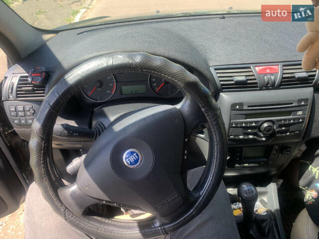 Фиат Стило, объемом двигателя 1.9 л и пробегом 300 тыс. км за 3200 $, фото 4 на Automoto.ua