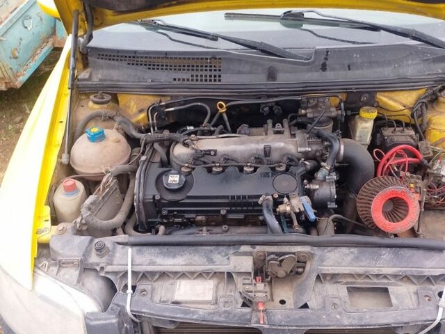 Жовтий Фіат Стіло, об'ємом двигуна 2 л та пробігом 355 тис. км за 616 $, фото 2 на Automoto.ua