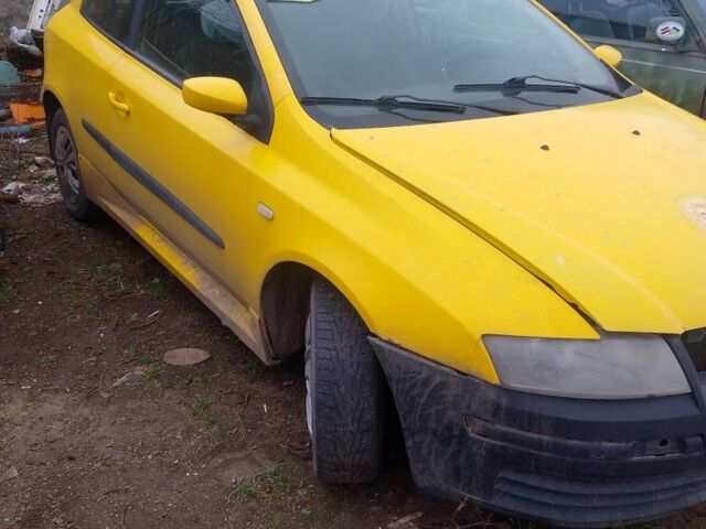 Жовтий Фіат Стіло, об'ємом двигуна 2 л та пробігом 355 тис. км за 616 $, фото 1 на Automoto.ua