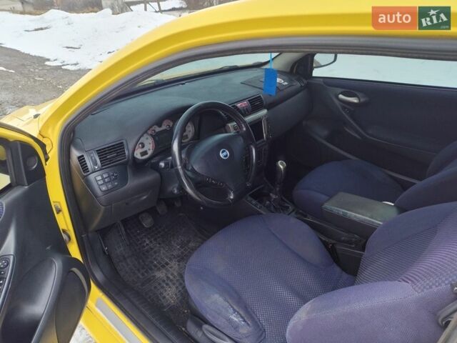 Желтый Фиат Стило, объемом двигателя 2.45 л и пробегом 290 тыс. км за 2299 $, фото 8 на Automoto.ua