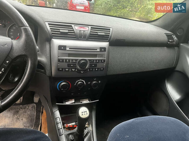 Серый Фиат Стило, объемом двигателя 1.9 л и пробегом 420 тыс. км за 2400 $, фото 6 на Automoto.ua