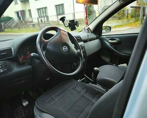 Сірий Фіат Стіло, об'ємом двигуна 1.9 л та пробігом 240 тис. км за 2900 $, фото 2 на Automoto.ua