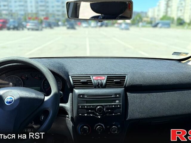 Сірий Фіат Стіло, об'ємом двигуна 1.6 л та пробігом 227 тис. км за 3500 $, фото 11 на Automoto.ua