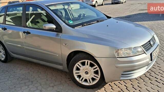 Серый Фиат Стило, объемом двигателя 1.4 л и пробегом 250 тыс. км за 3700 $, фото 1 на Automoto.ua