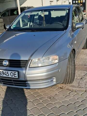 Серый Фиат Стило, объемом двигателя 1.4 л и пробегом 250 тыс. км за 3700 $, фото 2 на Automoto.ua