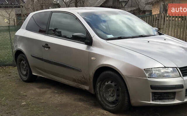 Серый Фиат Стило, объемом двигателя 1.9 л и пробегом 272 тыс. км за 1200 $, фото 6 на Automoto.ua