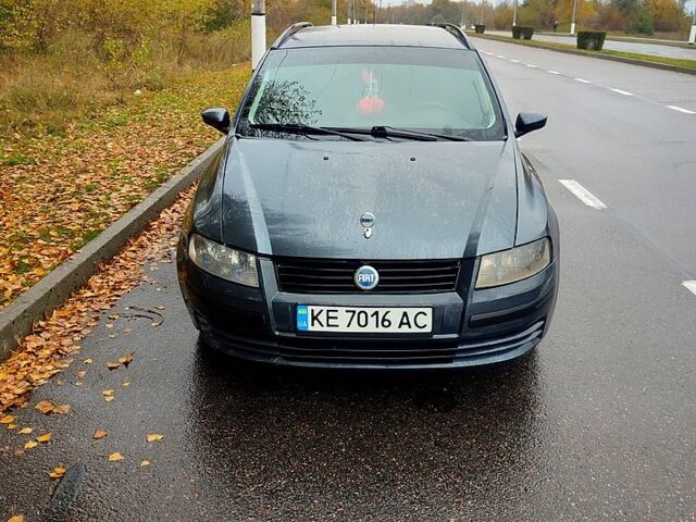 Серый Фиат Стило, объемом двигателя 1.9 л и пробегом 321 тыс. км за 4000 $, фото 5 на Automoto.ua