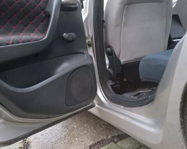 Серый Фиат Стило, объемом двигателя 1.91 л и пробегом 280 тыс. км за 3600 $, фото 7 на Automoto.ua