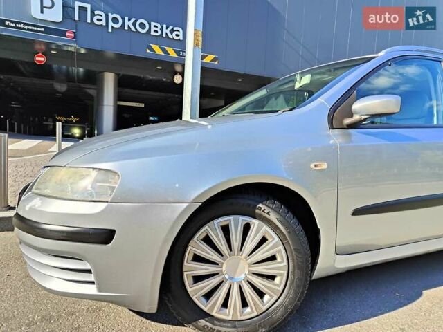 Серый Фиат Стило, объемом двигателя 1.6 л и пробегом 274 тыс. км за 2990 $, фото 4 на Automoto.ua