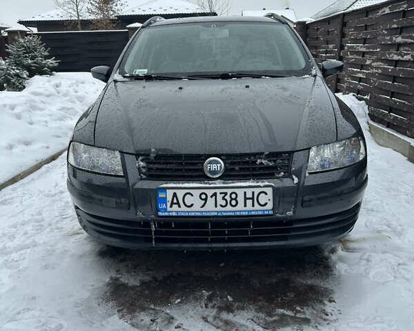 Серый Фиат Стило, объемом двигателя 1.6 л и пробегом 170 тыс. км за 3300 $, фото 1 на Automoto.ua