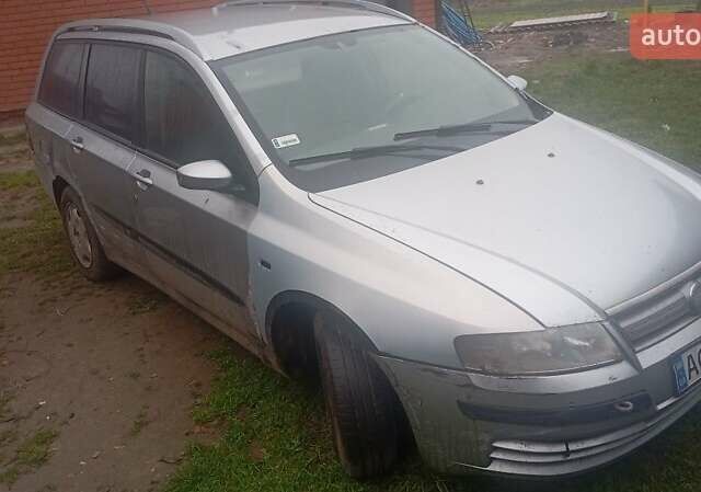 Серый Фиат Стило, объемом двигателя 1.9 л и пробегом 340 тыс. км за 3329 $, фото 4 на Automoto.ua