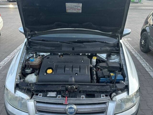 Серый Фиат Стило, объемом двигателя 1.9 л и пробегом 219 тыс. км за 4500 $, фото 3 на Automoto.ua