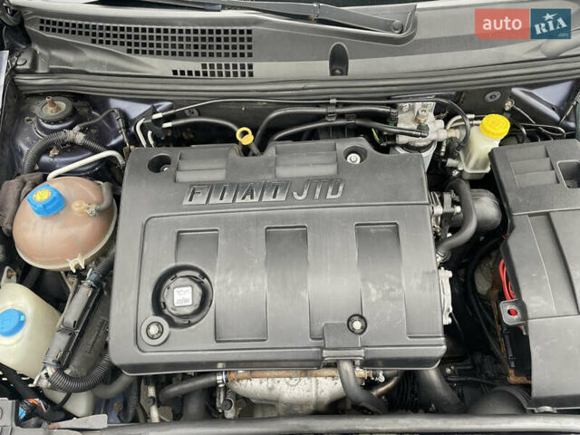 Синий Фиат Стило, объемом двигателя 1.91 л и пробегом 295 тыс. км за 2700 $, фото 22 на Automoto.ua