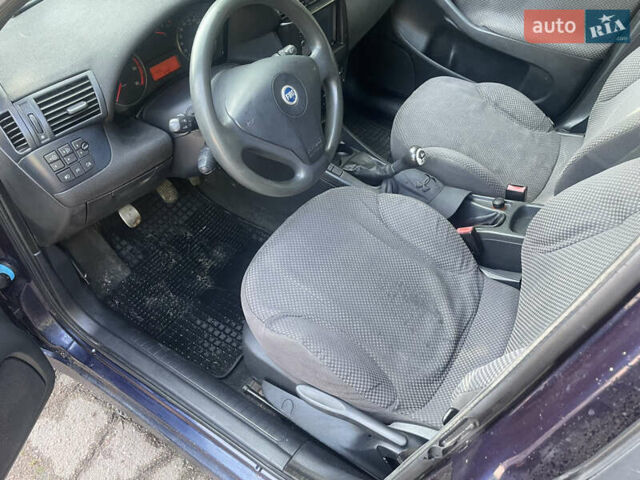 Фиат Стило 2001 в Житомире на Automoto.ua Синий Фиат Стило, объемом двигателя 1.91 л и пробегом 290 тыс. км за 2900 $, фото 9 на Automoto.ua