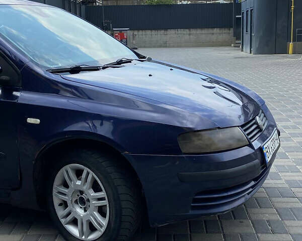 Синій Фіат Стіло, об'ємом двигуна 1.9 л та пробігом 350 тис. км за 1999 $, фото 5 на Automoto.ua