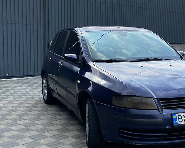 Синій Фіат Стіло, об'ємом двигуна 1.9 л та пробігом 350 тис. км за 1999 $, фото 6 на Automoto.ua