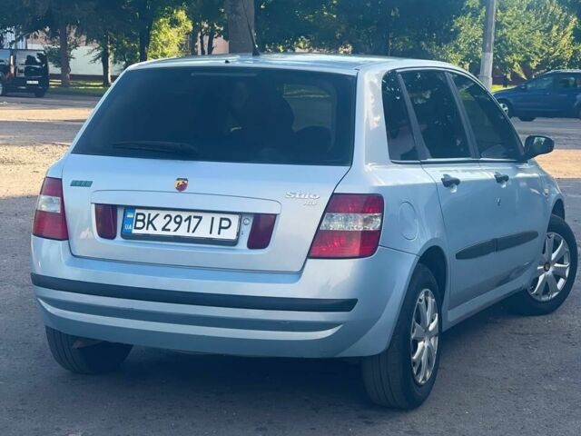 Фиат Стило 2003 в Дубно на Automoto.ua Синий Фиат Стило, объемом двигателя 1.6 л и пробегом 323 тыс. км за 3000 $, фото 3 на Automoto.ua
