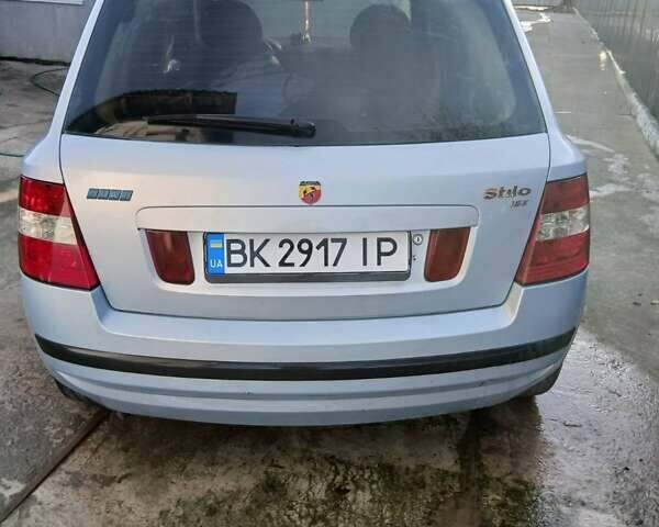 Синий Фиат Стило, объемом двигателя 1.6 л и пробегом 320 тыс. км за 3600 $, фото 2 на Automoto.ua