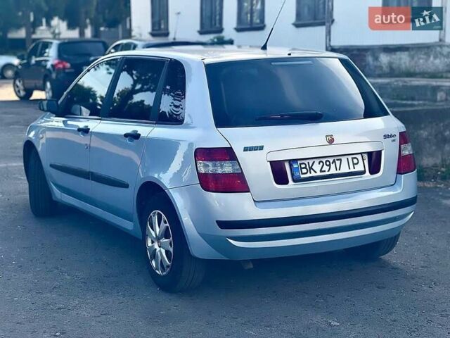 Синий Фиат Стило, объемом двигателя 1.6 л и пробегом 323 тыс. км за 3500 $, фото 2 на Automoto.ua