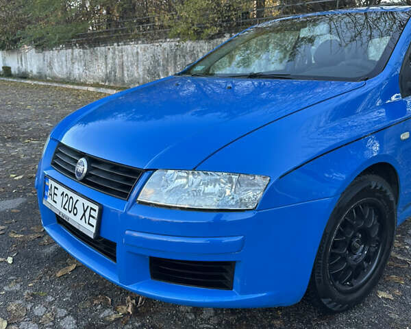 Синий Фиат Стило, объемом двигателя 1.6 л и пробегом 246 тыс. км за 2800 $, фото 1 на Automoto.ua