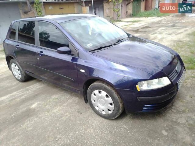Синий Фиат Стило, объемом двигателя 1.6 л и пробегом 185 тыс. км за 3000 $, фото 1 на Automoto.ua