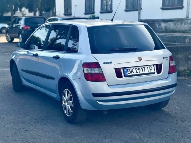 Фиат Стило 2003 в Дубно на Automoto.ua Синий Фиат Стило, объемом двигателя 1.6 л и пробегом 323 тыс. км за 3000 $, фото 4 на Automoto.ua
