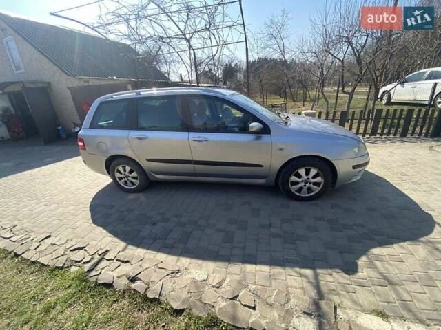 Синий Фиат Стило, объемом двигателя 1.9 л и пробегом 277 тыс. км за 2700 $, фото 4 на Automoto.ua