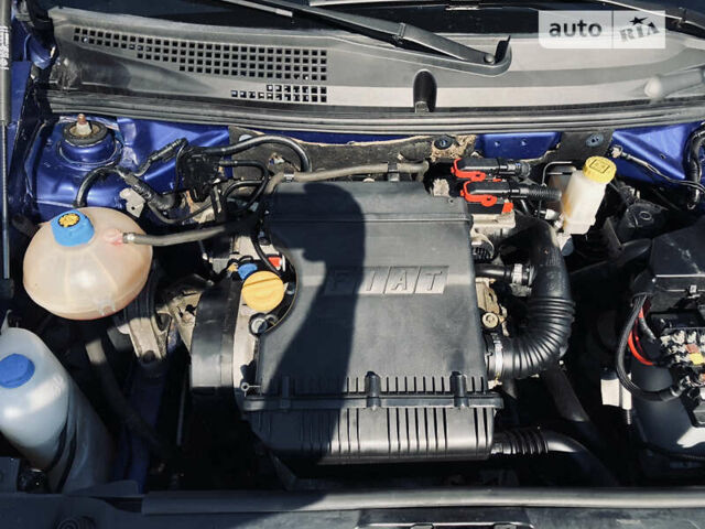 Синий Фиат Стило, объемом двигателя 1.4 л и пробегом 161 тыс. км за 4800 $, фото 8 на Automoto.ua
