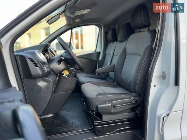 Белый Фиат Таленто, объемом двигателя 1.6 л и пробегом 175 тыс. км за 13950 $, фото 6 на Automoto.ua