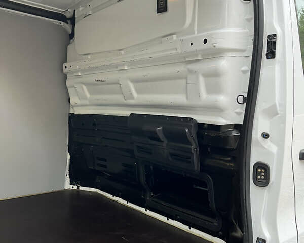 Белый Фиат Таленто, объемом двигателя 2 л и пробегом 217 тыс. км за 17750 $, фото 29 на Automoto.ua