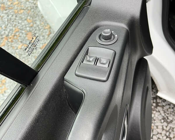 Белый Фиат Таленто, объемом двигателя 2 л и пробегом 217 тыс. км за 17750 $, фото 18 на Automoto.ua