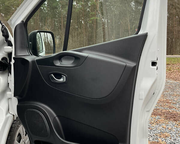 Белый Фиат Таленто, объемом двигателя 2 л и пробегом 217 тыс. км за 17750 $, фото 24 на Automoto.ua