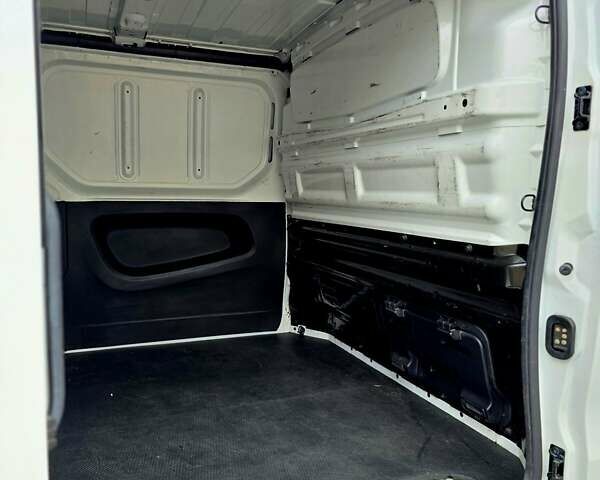 Белый Фиат Таленто, объемом двигателя 2 л и пробегом 187 тыс. км за 16900 $, фото 24 на Automoto.ua