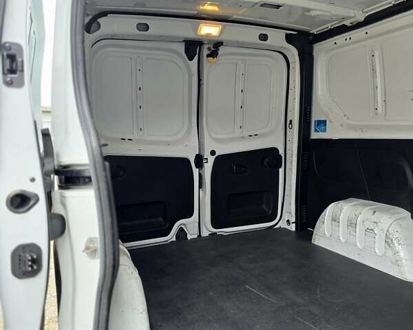 Белый Фиат Таленто, объемом двигателя 2 л и пробегом 187 тыс. км за 16900 $, фото 22 на Automoto.ua