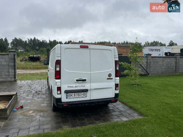 Белый Фиат Таленто, объемом двигателя 1.6 л и пробегом 313 тыс. км за 12000 $, фото 3 на Automoto.ua