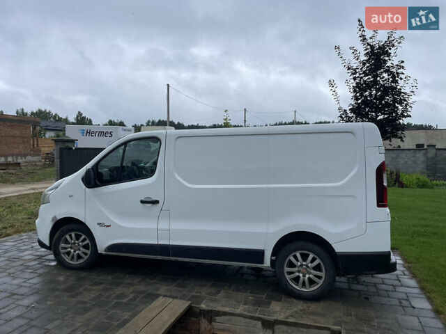 Белый Фиат Таленто, объемом двигателя 1.6 л и пробегом 313 тыс. км за 12000 $, фото 2 на Automoto.ua