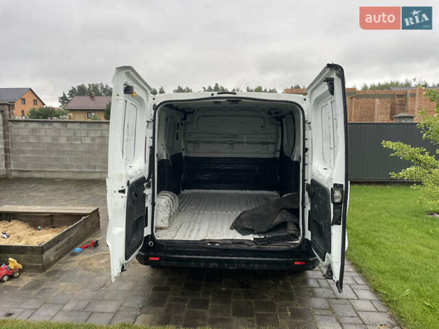 Белый Фиат Таленто, объемом двигателя 1.6 л и пробегом 313 тыс. км за 12000 $, фото 10 на Automoto.ua