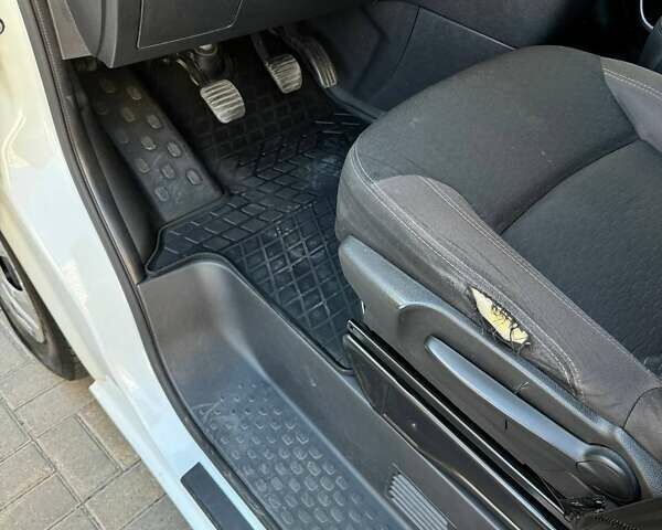 Белый Фиат Таленто, объемом двигателя 1.6 л и пробегом 206 тыс. км за 16000 $, фото 13 на Automoto.ua