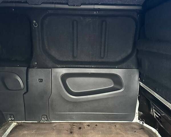 Белый Фиат Таленто, объемом двигателя 1.6 л и пробегом 206 тыс. км за 16000 $, фото 31 на Automoto.ua