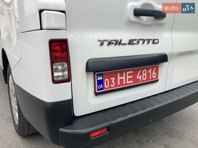 Белый Фиат Таленто, объемом двигателя 2 л и пробегом 237 тыс. км за 14790 $, фото 10 на Automoto.ua