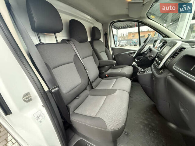 Белый Фиат Таленто, объемом двигателя 2 л и пробегом 168 тыс. км за 19550 $, фото 51 на Automoto.ua