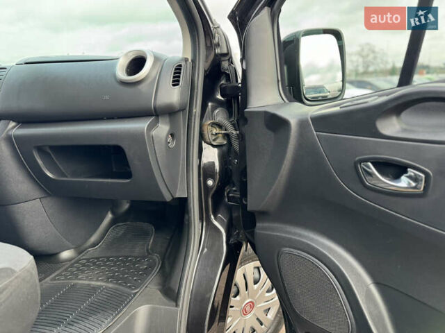 Черный Фиат Таленто, объемом двигателя 1.6 л и пробегом 218 тыс. км за 16800 $, фото 51 на Automoto.ua