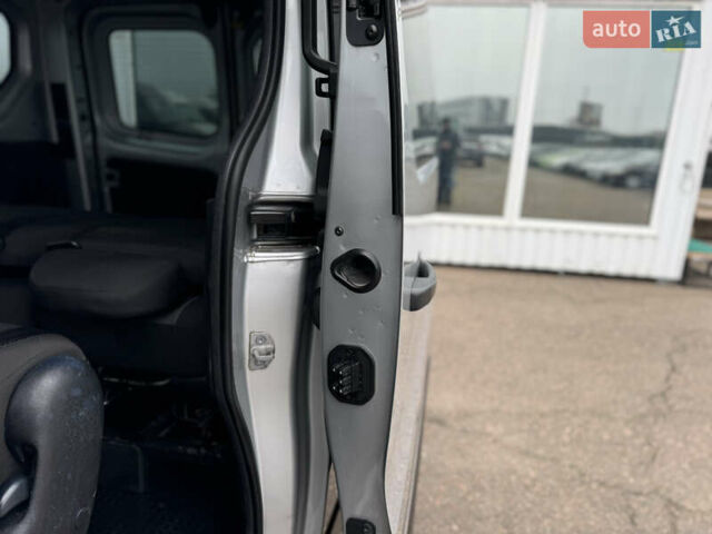 Серый Фиат Таленто, объемом двигателя 1.6 л и пробегом 178 тыс. км за 16800 $, фото 38 на Automoto.ua